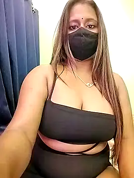 Snapshot of LoveLy-Soneya chatting on 03-02-26, 10:27 LoveLy-Soneya online show from 03-02-26, 10:27