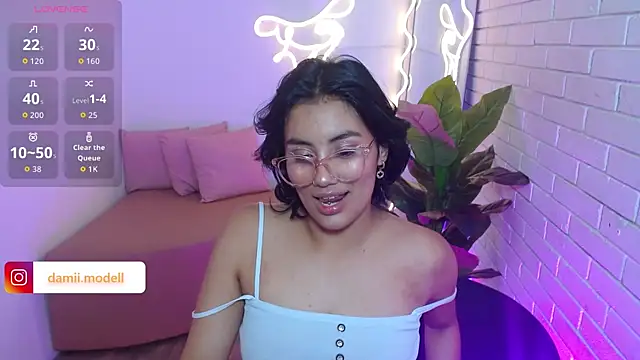 PEACHY TAY online show from 11-06-25, 11:44