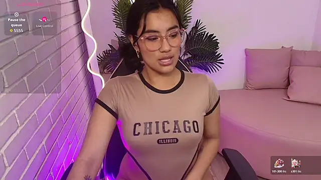 PEACHY TAY online show from 12-18-25, 12:11