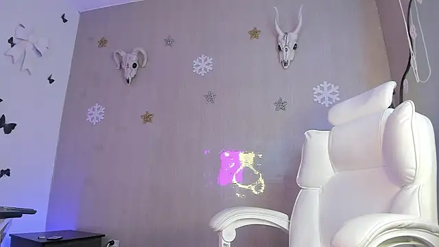 CyrusAndGrase online show from 02-07-26, 09:51