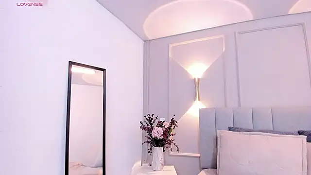 Snapshot of annie__20 chatting on 02-10-26, 12:09 annie 20 online show from 02-10-26, 12:09