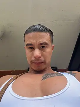 Snapshot of RaySullivan chatting on 02-14-26, 04:04 RaySullivan online show from 02-14-26, 04:04