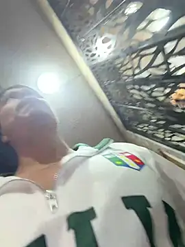 Snapshot of RaySullivan chatting on 03-04-26, 02:28 RaySullivan online show from 03-04-26, 02:28