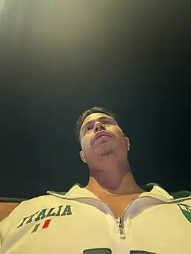 Snapshot of RaySullivan chatting on 03-08-26, 02:15 RaySullivan online show from 03-08-26, 02:15