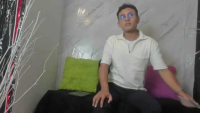 Snapshot of boy_castel_coral chatting on 11-07-25, 07:58 boy castel coral online show from 11-07-25, 07:58