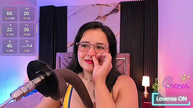 Lalalemoonds online show from 06-17-26, 01:45
