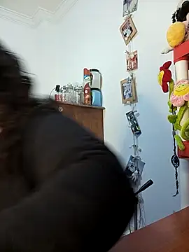 Reichel05  online show from 03-21-26, 04:06