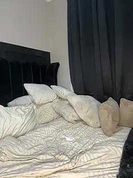 innocentskyee online show from 02-05-26, 07:40