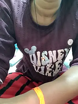 Snapshot of Isha_kumari_69 chatting on 02-12-26, 04:13 Isha kumari 69 online show from 02-12-26, 04:13