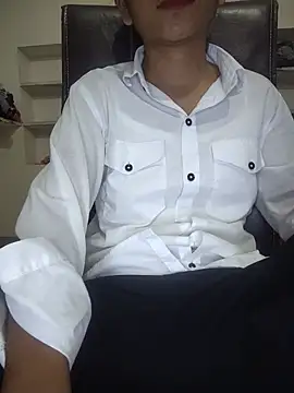 Isha kumari 69 online show from 06-28-26, 04:29