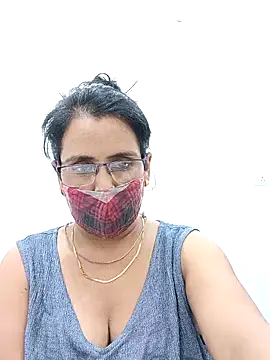 Snapshot of sanjana077 chatting on 03-29-26, 07:58 sanjana077 online show from 03-29-26, 07:58