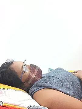 Snapshot of sanjana077 chatting on 04-11-26, 02:05 sanjana077 online show from 04-11-26, 02:05