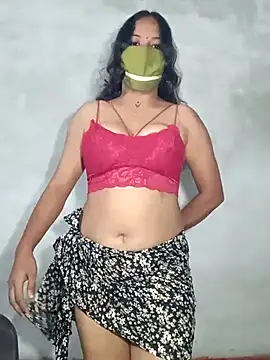 Snapshot of V_HOT_CUTE chatting on 11-07-25, 10:37 V HOT CUTE online show from 11-07-25, 10:37