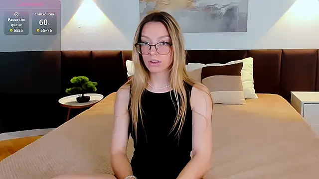 CindyMoriLove online show from 11-26-25, 02:40