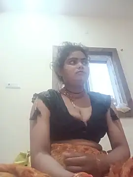 Snapshot of Riya_lovely0143 chatting on 06-12-26, 11:46 Riya lovely0143 online show from 06-12-26, 11:46