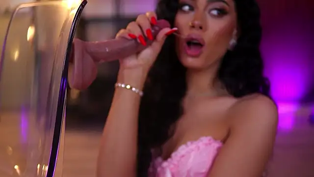 Snapshot of RavennaDArcy chatting on 02-25-26, 08:29 RavennaDArcy online show from 02-25-26, 08:29