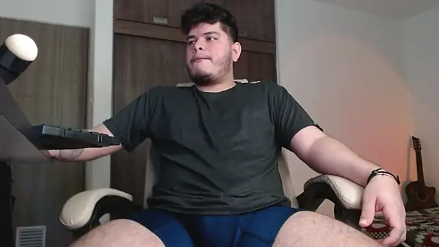 Snapshot of Dante_Bonett chatting on 11-08-25, 07:56 Dante Bonett online show from 11-08-25, 07:56