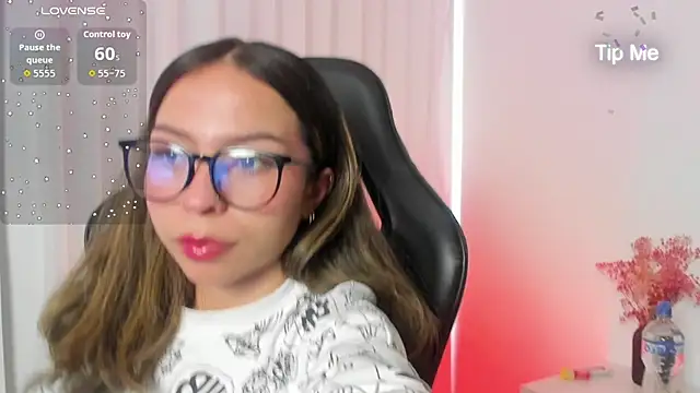 LuluuBerry online show from 12-15-25, 12:53