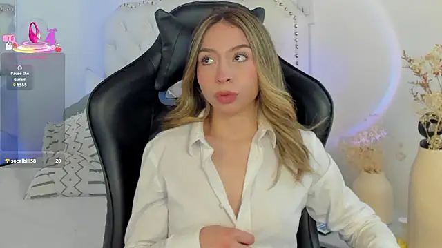 LuluuBerry online show from 02-07-26, 06:11