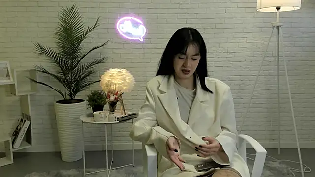 Snapshot of JaneenSeaney chatting on 11-06-25, 07:31 JaneenSeaney online show from 11-06-25, 07:31