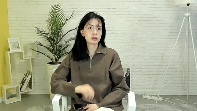 Snapshot of JaneenSeaney chatting on 11-07-25, 04:56 JaneenSeaney online show from 11-07-25, 04:56