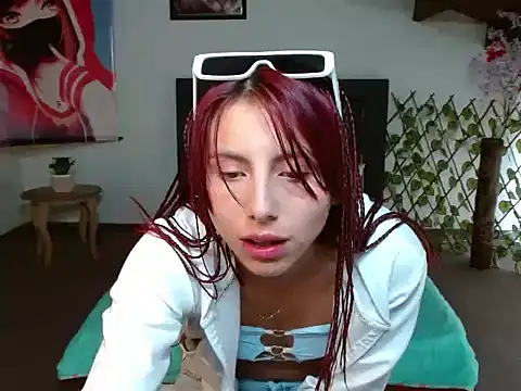 Snapshot of LuluKiss_ chatting on 02-13-26, 01:40 LuluKiss online show from 02-13-26, 01:40