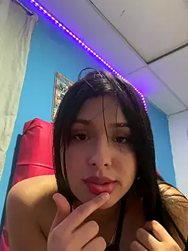 Chiquinquira3 online show from 11-14-25, 03:16