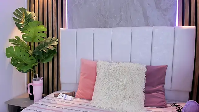 Carlotta de velour online show from 12-16-25, 03:22