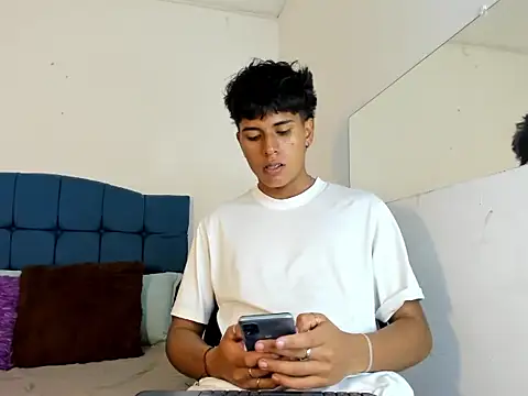 Valentino Lane online show from 01-07-26, 02:14