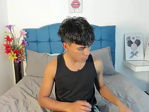 Valentino Lane online show from 01-12-26, 02:06