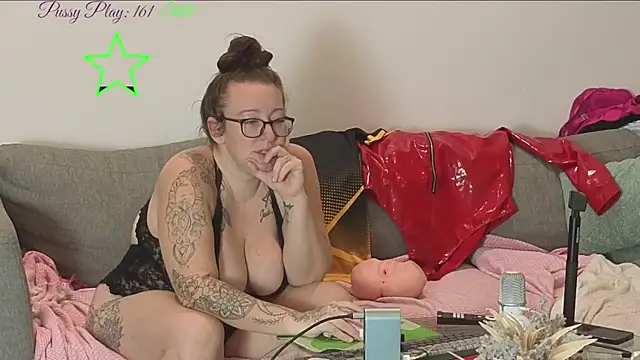 JadeStarUK online show from 06-26-26, 11:58