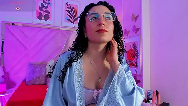 DemiJones  online show from 12-17-25, 04:40