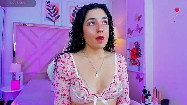 Snapshot of DemiJones_ chatting on 02-18-26, 03:46 DemiJones online show from 02-18-26, 03:46