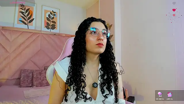 Snapshot of DemiJones_ chatting on 02-25-26, 04:22 DemiJones online show from 02-25-26, 04:22