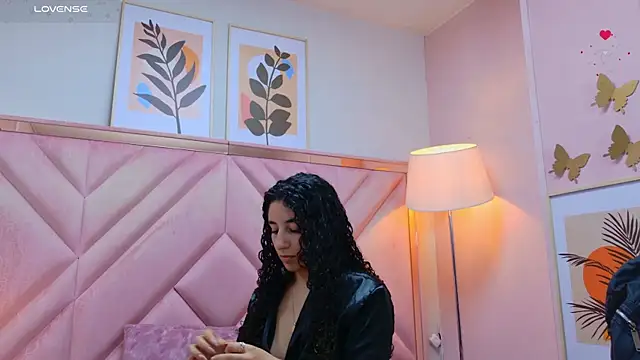 Snapshot of DemiJones_ chatting on 06-18-26, 04:35 DemiJones online show from 06-18-26, 04:35
