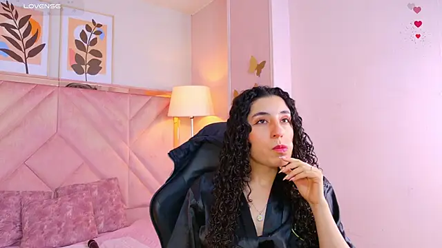 Snapshot of DemiJones_ chatting on 06-23-26, 04:21 DemiJones online show from 06-23-26, 04:21