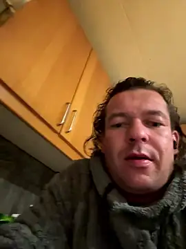 miguel910921 online show from 01-11-26, 04:23