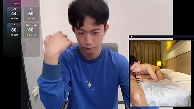 Snapshot of CouplingCry chatting on 03-27-26, 03:45 CouplingCry online show from 03-27-26, 03:45