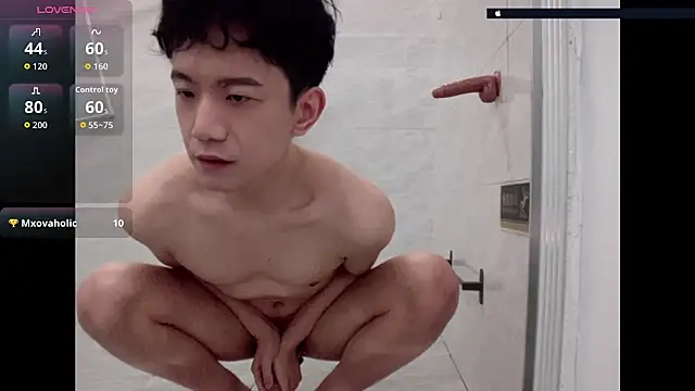 Snapshot of CouplingCry chatting on 04-26-26, 04:26 CouplingCry online show from 04-26-26, 04:26