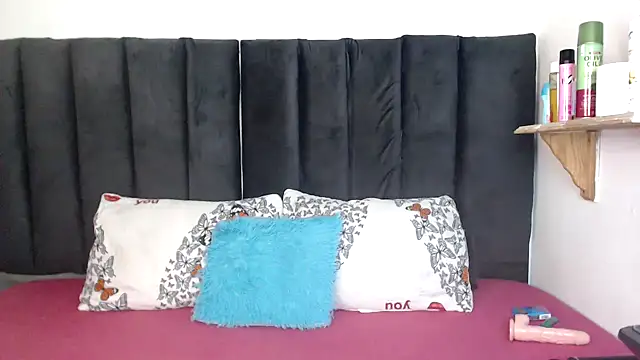 Miss-Berries online show from 02-06-26, 06:22