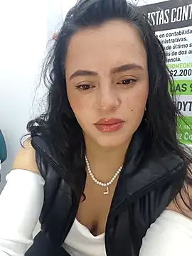 Snapshot of ALEJA__22 chatting on 03-21-26, 03:15 ALEJA 22 online show from 03-21-26, 03:15