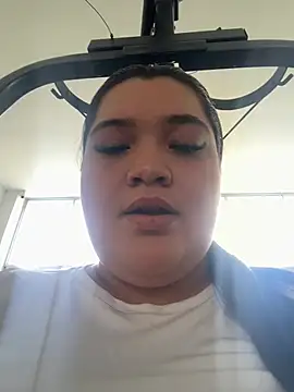 Snapshot of sweetmuslim01 chatting on 12-17-24, 04:00 sweetmuslim01 online show from 12-17-24, 04:00