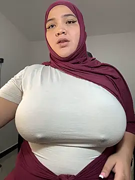 Snapshot of sweetmuslim01 chatting on 01-12-25, 09:40 sweetmuslim01 online show from 01-12-25, 09:40