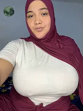 Snapshot of sweetmuslim01 chatting on 01-22-25, 06:20 sweetmuslim01 online show from 01-22-25, 06:20