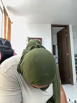 sweetmuslim01 online show from 10-11-25, 05:11