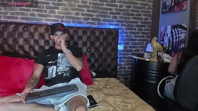 Sharon Tyga20 online show from 02-09-26, 09:19