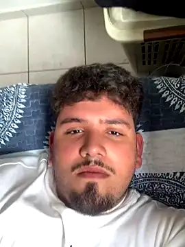 Snapshot of Bbbtro chatting on 11-06-25, 05:03 Bbbtro online show from 11-06-25, 05:03