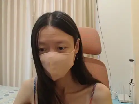 Snapshot of Lil-Cherries chatting on 04-02-26, 02:42 Lil-Cherries online show from 04-02-26, 02:42