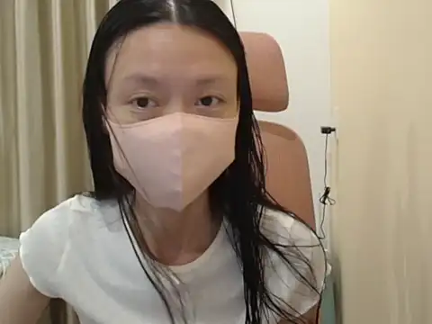 Snapshot of Lil-Cherries chatting on 04-11-26, 02:43 Lil-Cherries online show from 04-11-26, 02:43