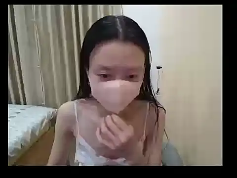 Snapshot of Lil-Cherries chatting on 05-03-26, 04:13 Lil-Cherries online show from 05-03-26, 04:13